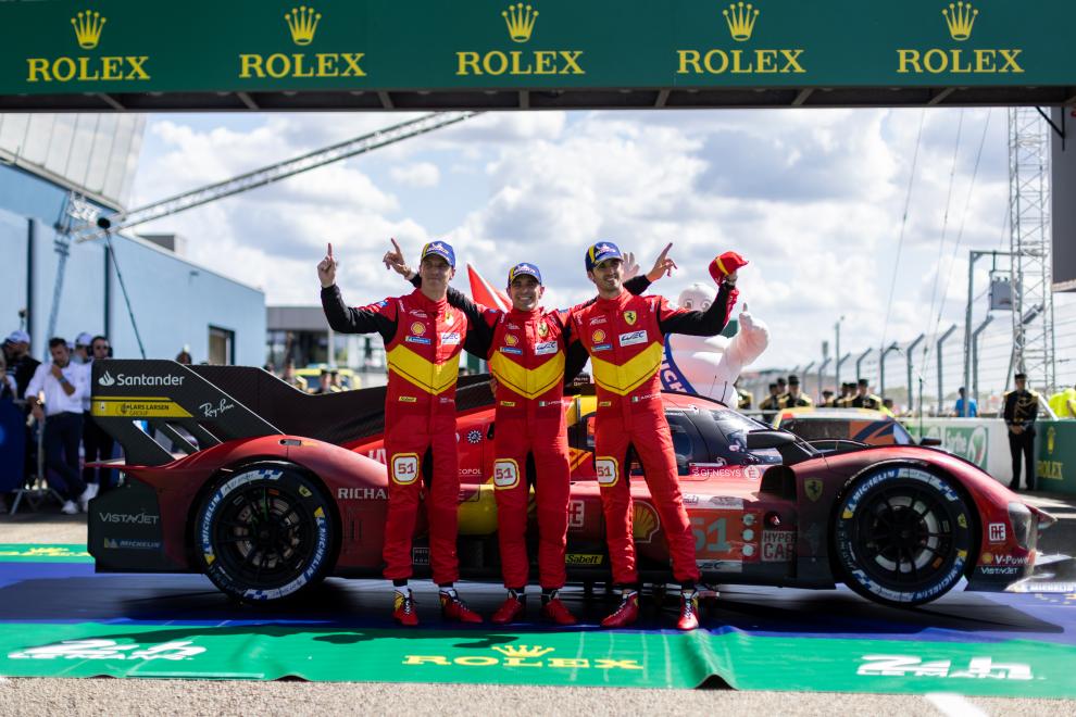 Ferrari 499P win